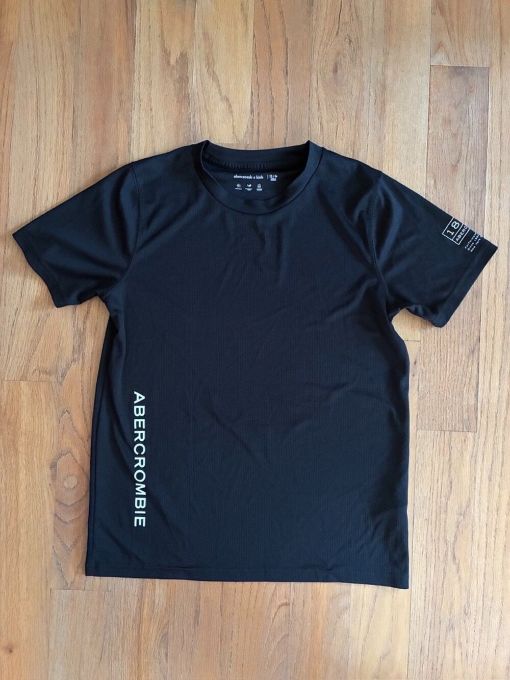 Abercrombie Kids Boys Black Performance Athletic T-Shirt 13/14